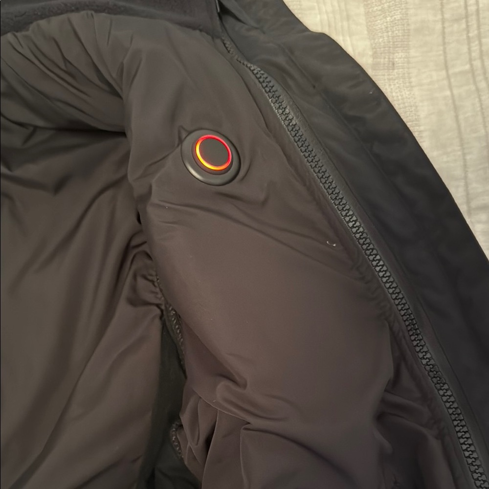 Venustas Black Performance Heated Jacket With Wea… - image 6